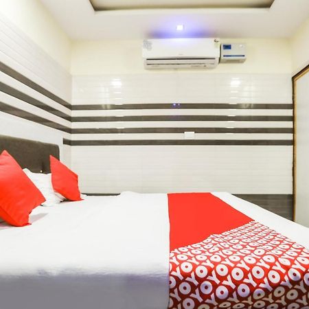 Oyo 71693 Starlight Hotel Gangānagar Exteriér fotografie
