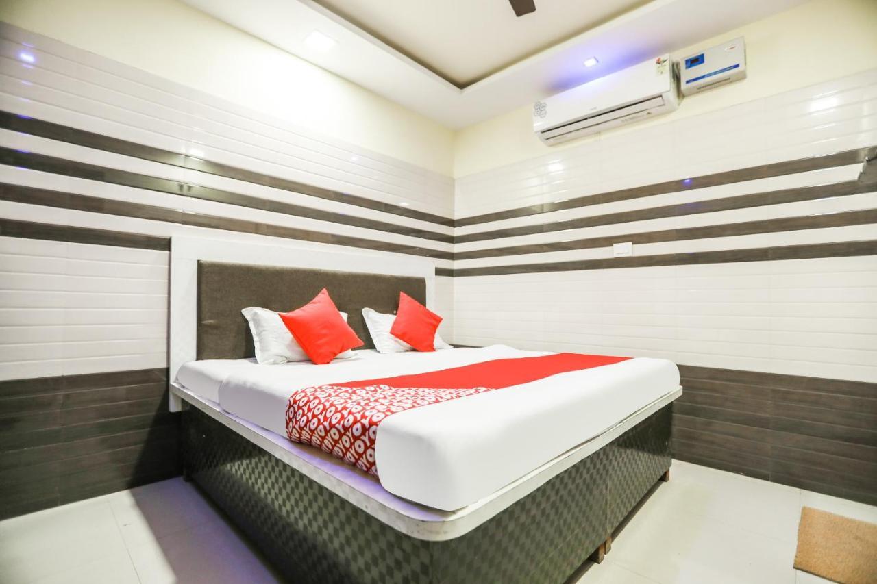 Oyo 71693 Starlight Hotel Gangānagar Exteriér fotografie