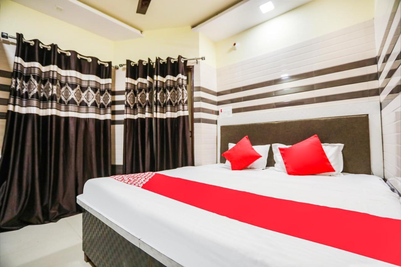Oyo 71693 Starlight Hotel Gangānagar Exteriér fotografie